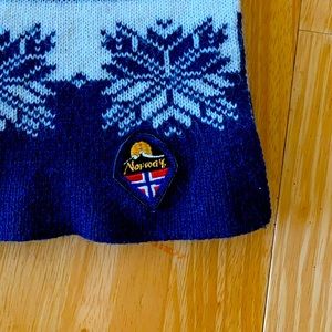 Norway 🧣 scarf blue and white 6” wide x 52” long